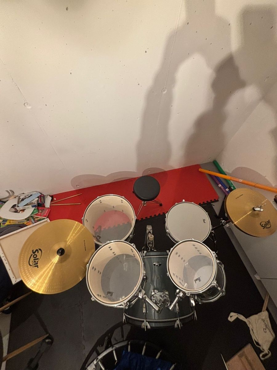 Strumenti musicali: Schlagzeug pearl – Usato da Untersiggenthal venduto da kaanzurich 2