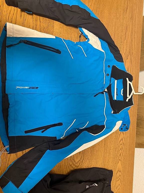 Sci: Ensemble Ski Femme PowerZone – Usato da Mont-sur-Lausanne venduto da ani_xh5c 1