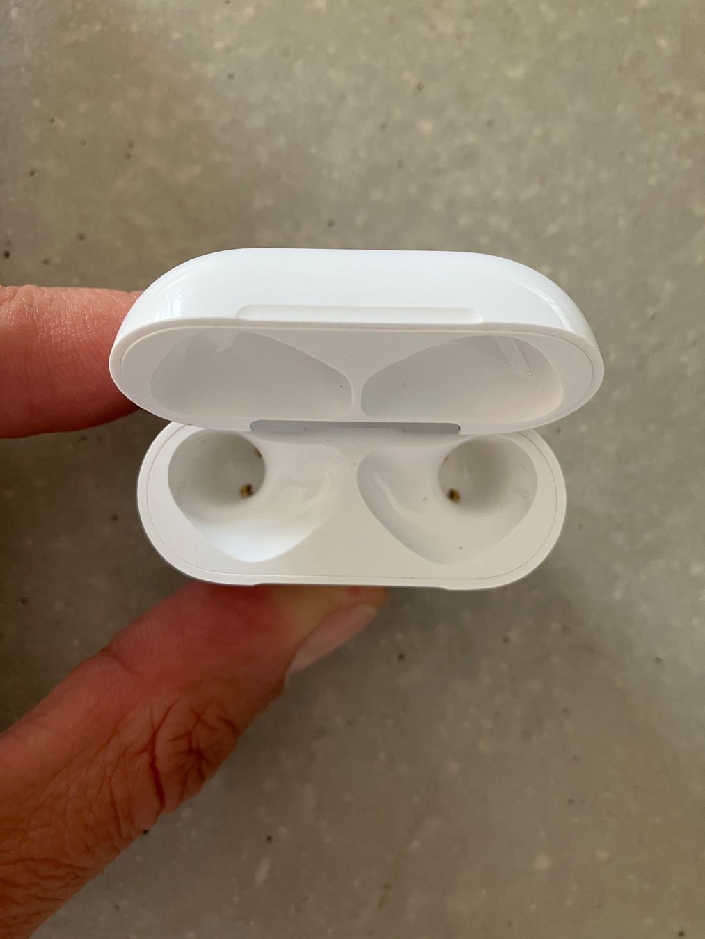 Apple Cuffie: APPLE AIRPODS 4 CASE ANC – Usato da Lausanne venduto da mr.v 3