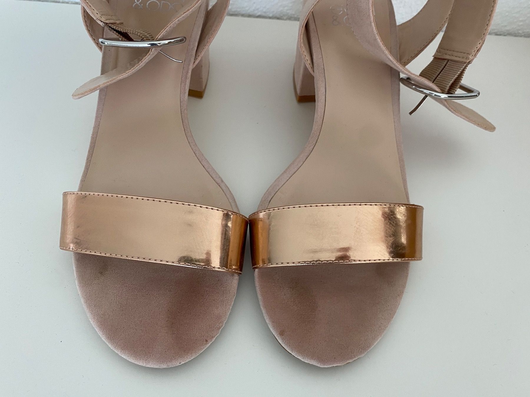 Scarpe da donna: Sandalen rose-gold Grösse 40 – Usato da Oberrohrdorf venduto da SMZ00 3