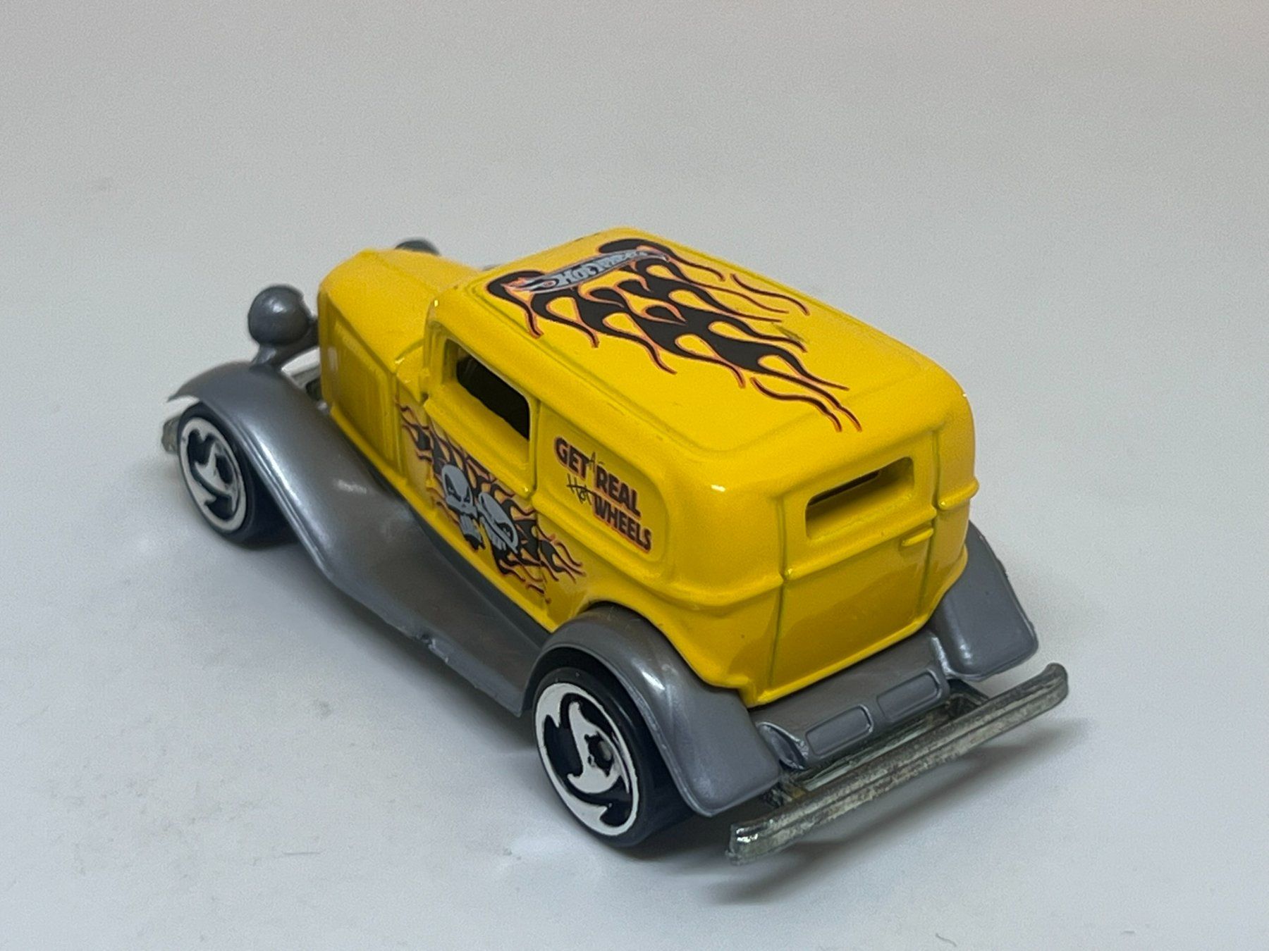 Hot Wheels Modellini d'auto: Hot Wheels '32 Ford Delivery #21 – Usato da Wildegg venduto da LaaBoutique 2