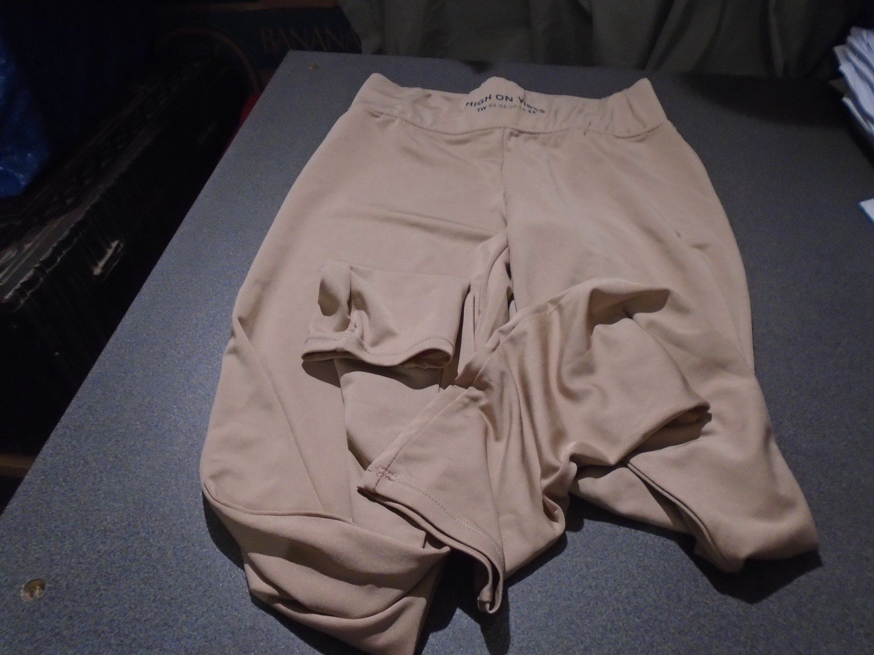 Tally Weijl Leggings: Leggins Grösse 34, Tailly Weijl, hellbraun – Gebraucht aus Zürich von Motzkuh