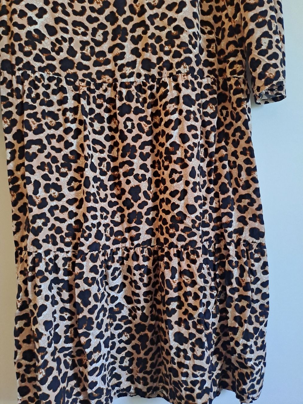 Comma Vestiti: Kleid Comma Leo Print Grösse 34 neuwertig – Nuovo (secondo la descrizione) da Basel venduto da Sevenaa 1