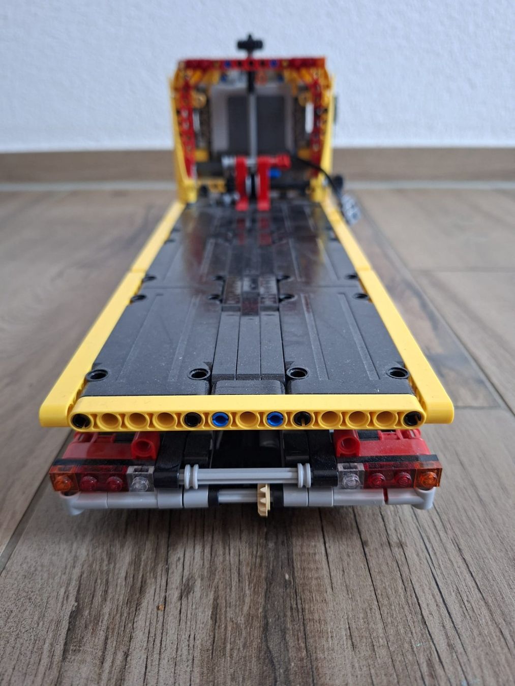 Lego Kit di costruzioni: Lego Technik Tieflader 8109 – Usato da Sargans venduto da Native7 4