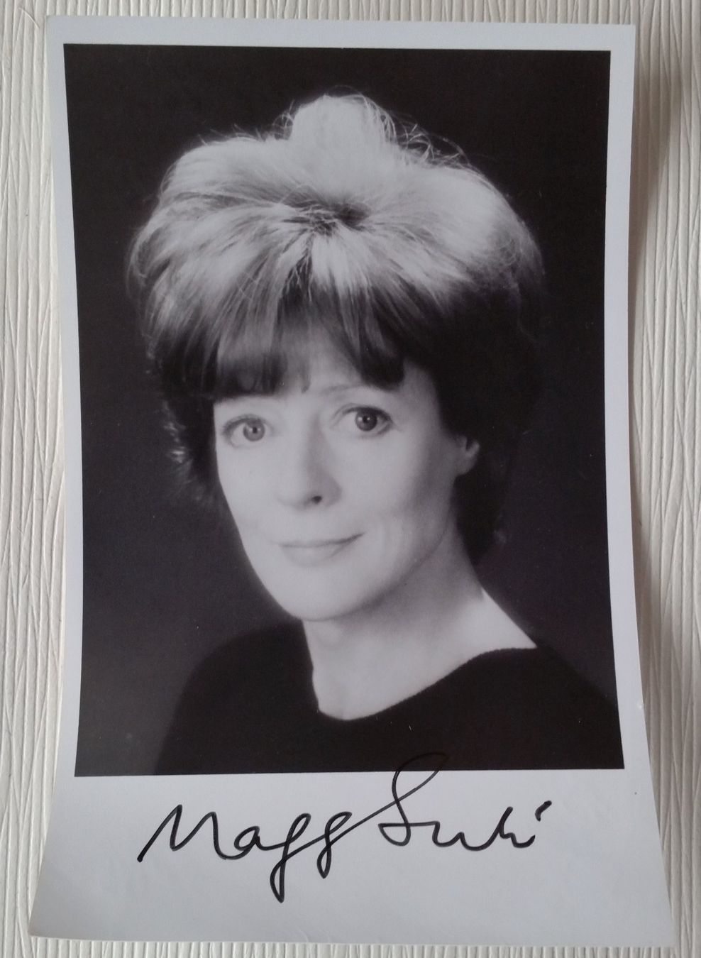 Autografi: Maggie Smith, signiertes Original-Autogramm, 1992 – Usato da Oberriet SG venduto da Manick