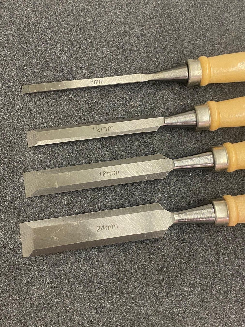 Alle Werkzeuge: Stechbeitelsatz mit Holzgriff 4-tlg. – Neu (gemäss Beschreibung) aus Heerbrugg von ProBau-Liq 1