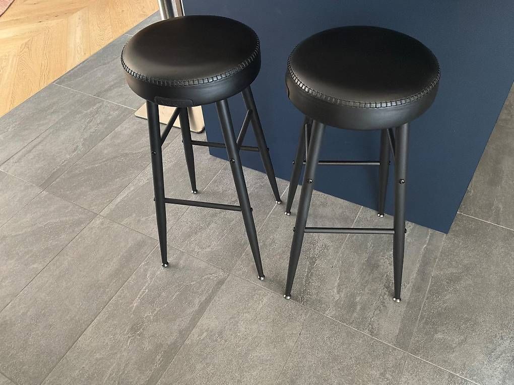 Sgabelli: 2 tabourets de bar – Usato da Genève venduto da NoSoucy83 1