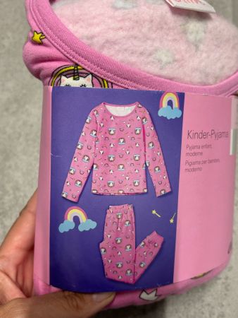 Pyjama très chaud doublé neuf 140 fille