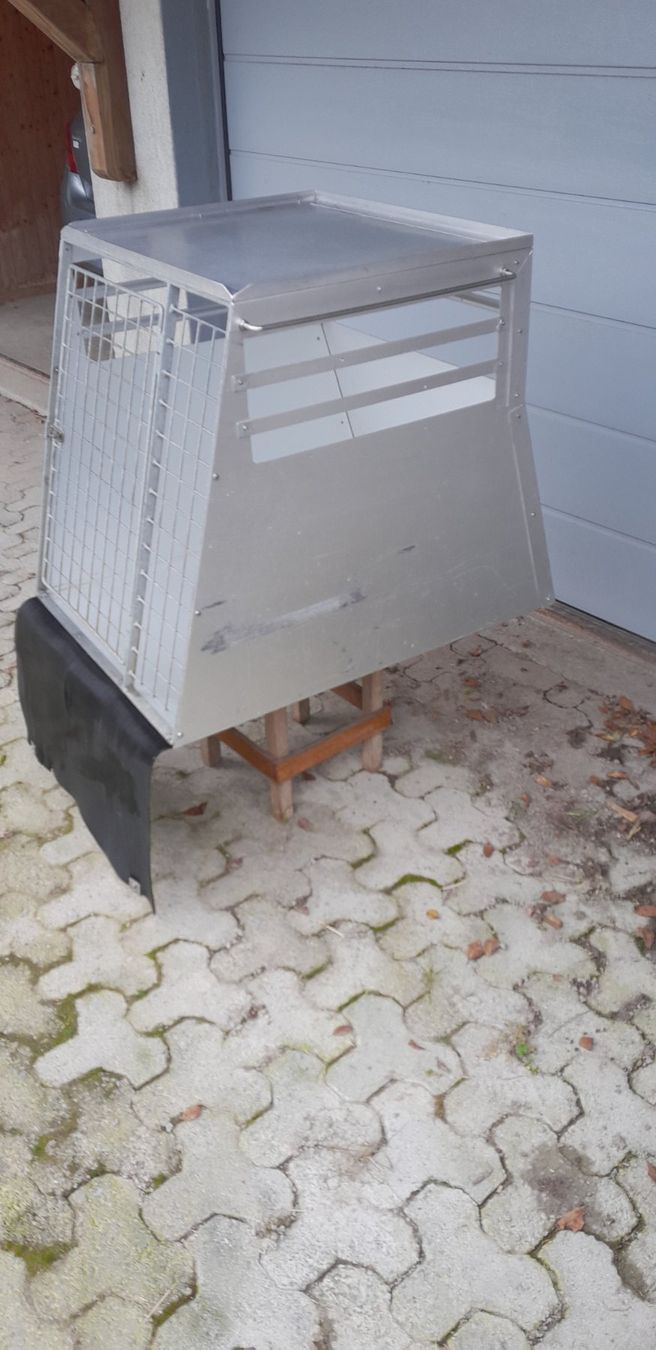 Cages, transport & sécurité: Hundebox – D'occasion à Rain par Cadi71 1