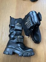 Schwarze Stiefel Gr. 36 mit Nieten in Gothic/ Rock Stil