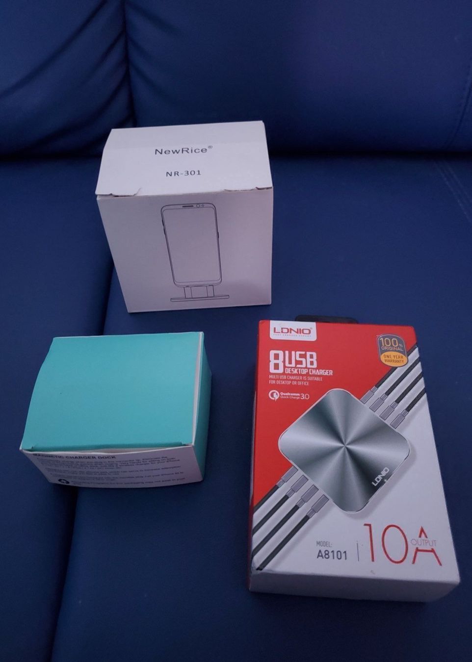 Caricabatterie: Ladestation Handy Set für Android iPhone – Usato da Köniz venduto da RetroBoy89 2