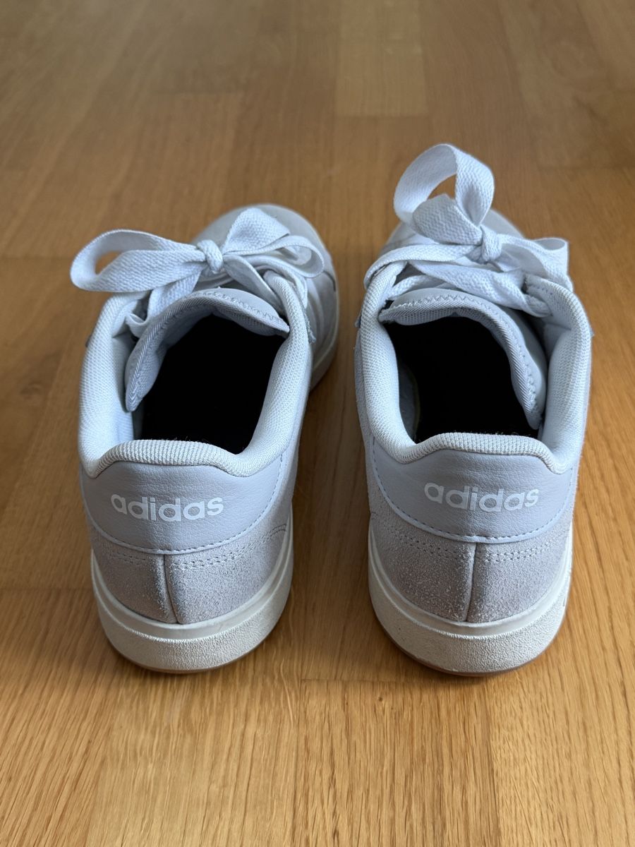 Herrenschuhe: adidas shoes  – Gebraucht aus Figino von 1024sells 2