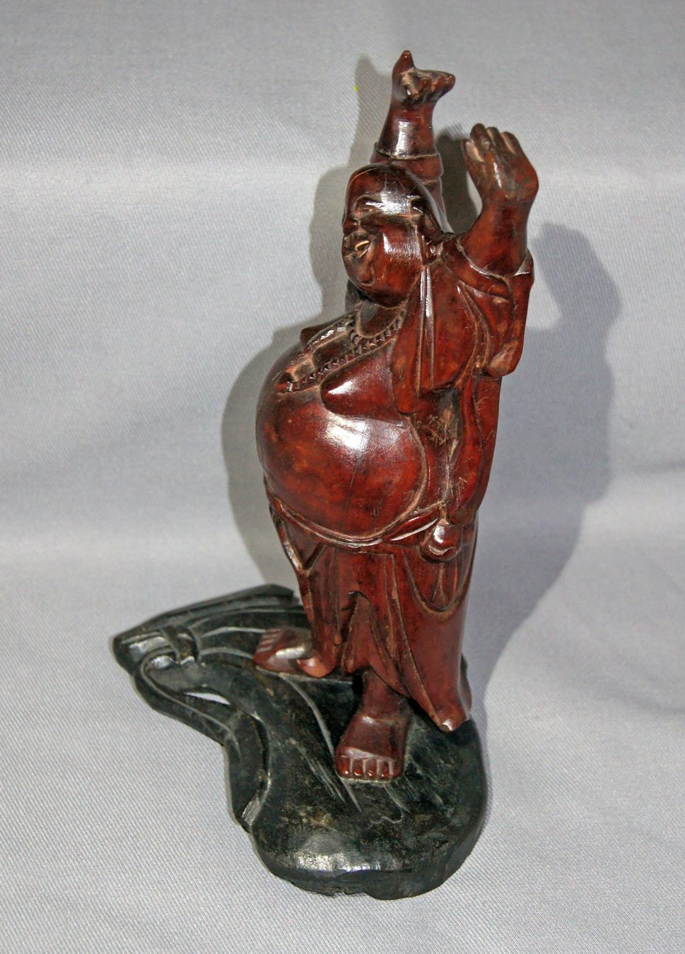 Figuren: Antiker stehender «Happy Buddha» – Gebraucht aus Geroldswil von ARTEFACTO 4