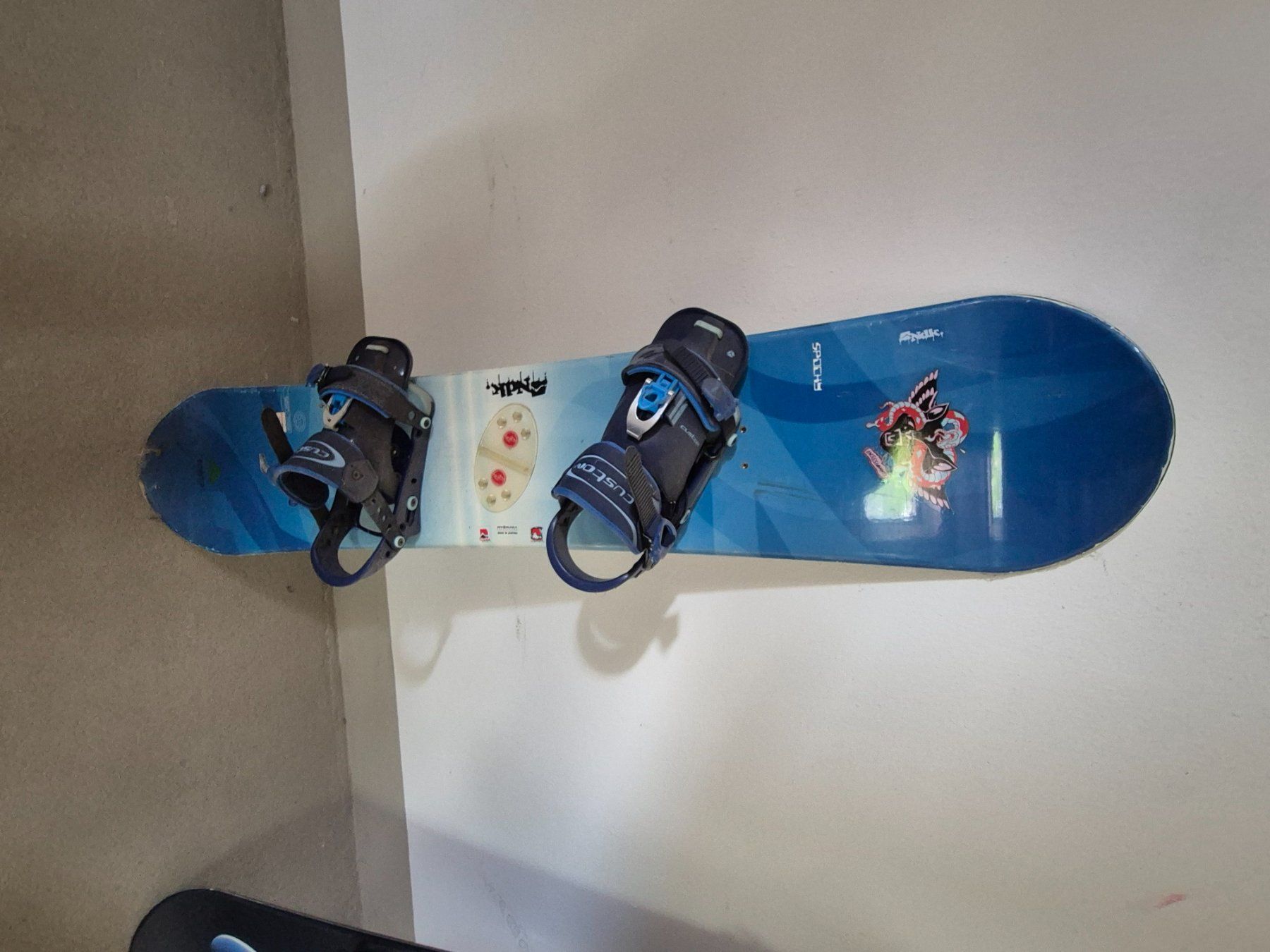 Boards: Kinder Snowboard – Gebraucht aus Thun von looking-4
