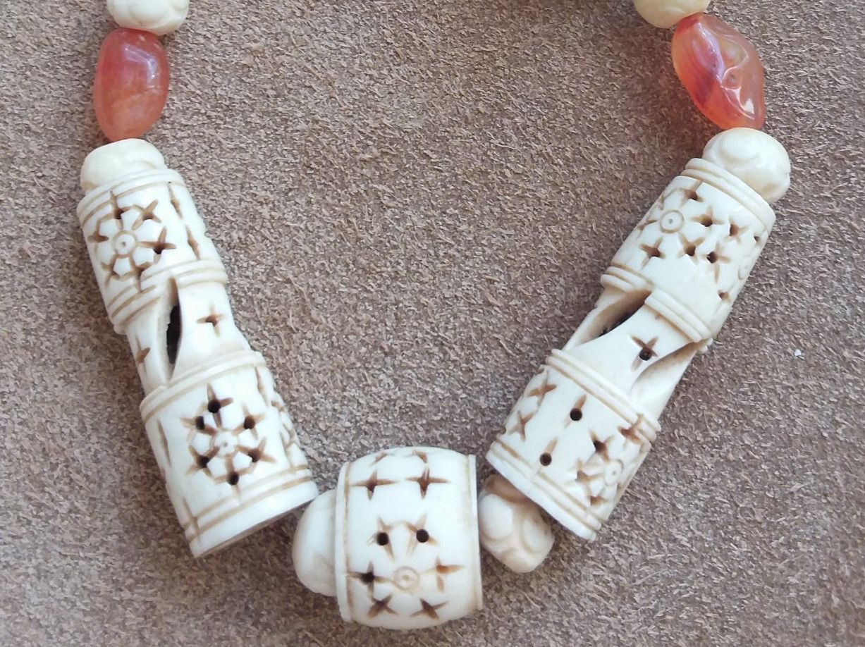 Catenine: Vintage Handgeschnitzte Kette Collier Afrika – Usato da Zürich venduto da helsan 2