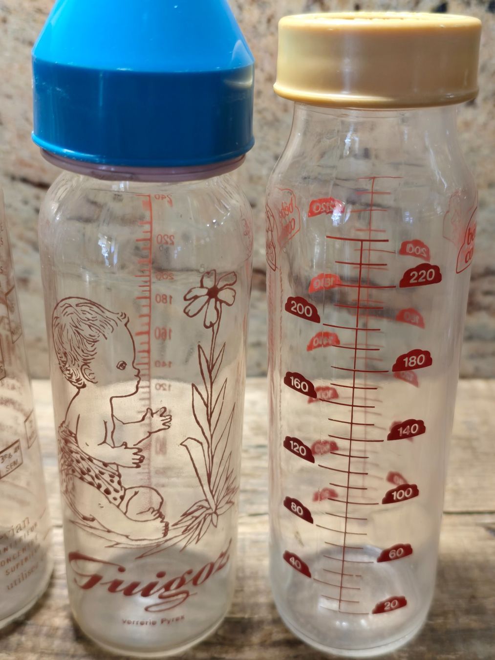 Flaschen: Antiker Topf mit Original Glasflaschen – Gebraucht aus Walkringen von Vanuca 7