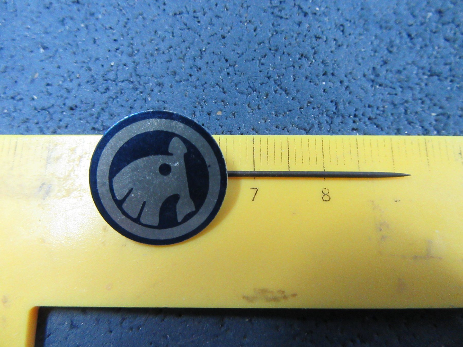 Skoda Placchette & Badge: SKODA AUTO LOGO ANSTECKNADEL – Usato da Ettingen venduto da Hausi4711 2
