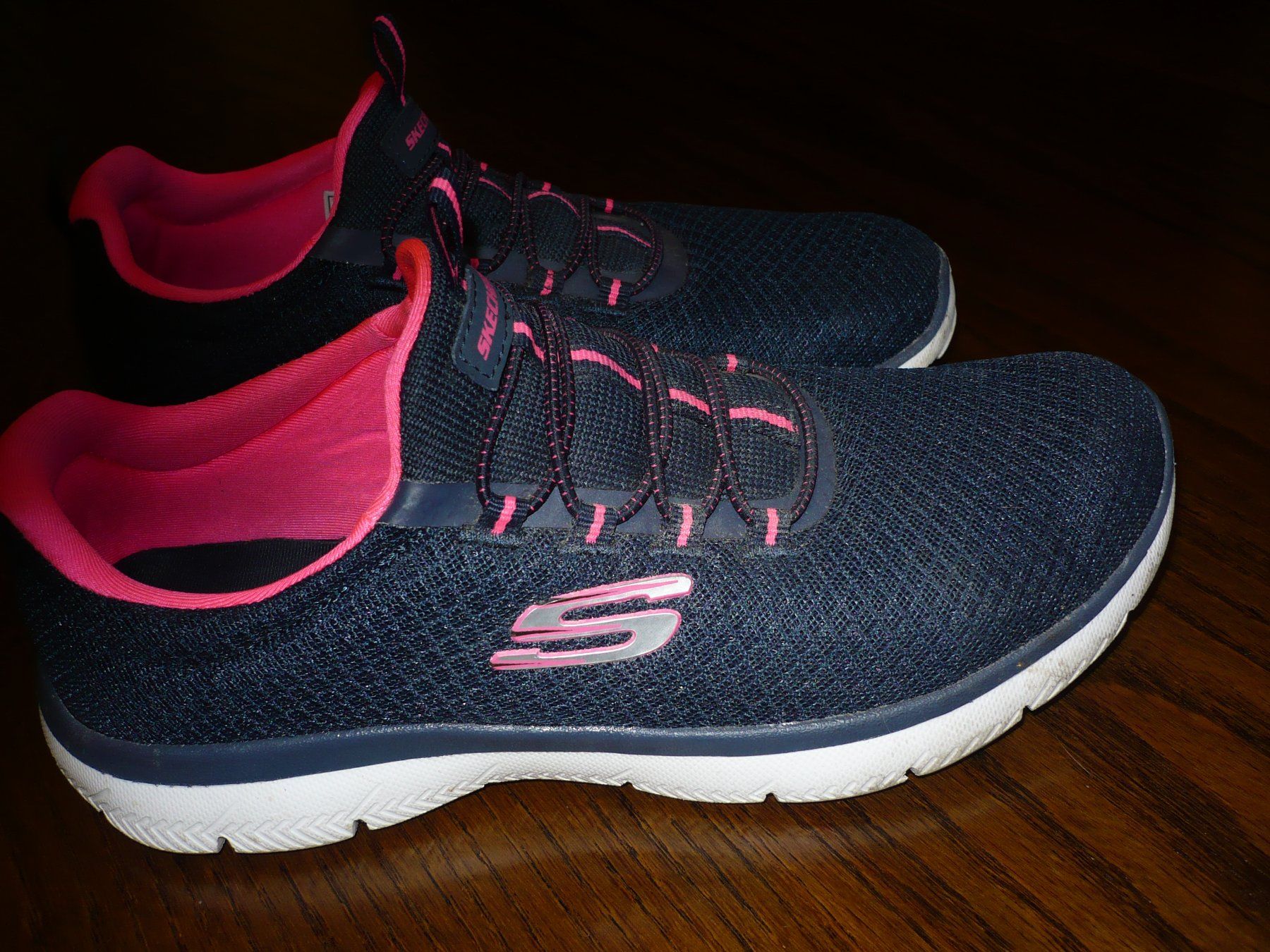 Skechers Chaussures femmes: SKECHERS Sneaker Gr. 38 – D'occasion à Merzligen par Marthe22 1