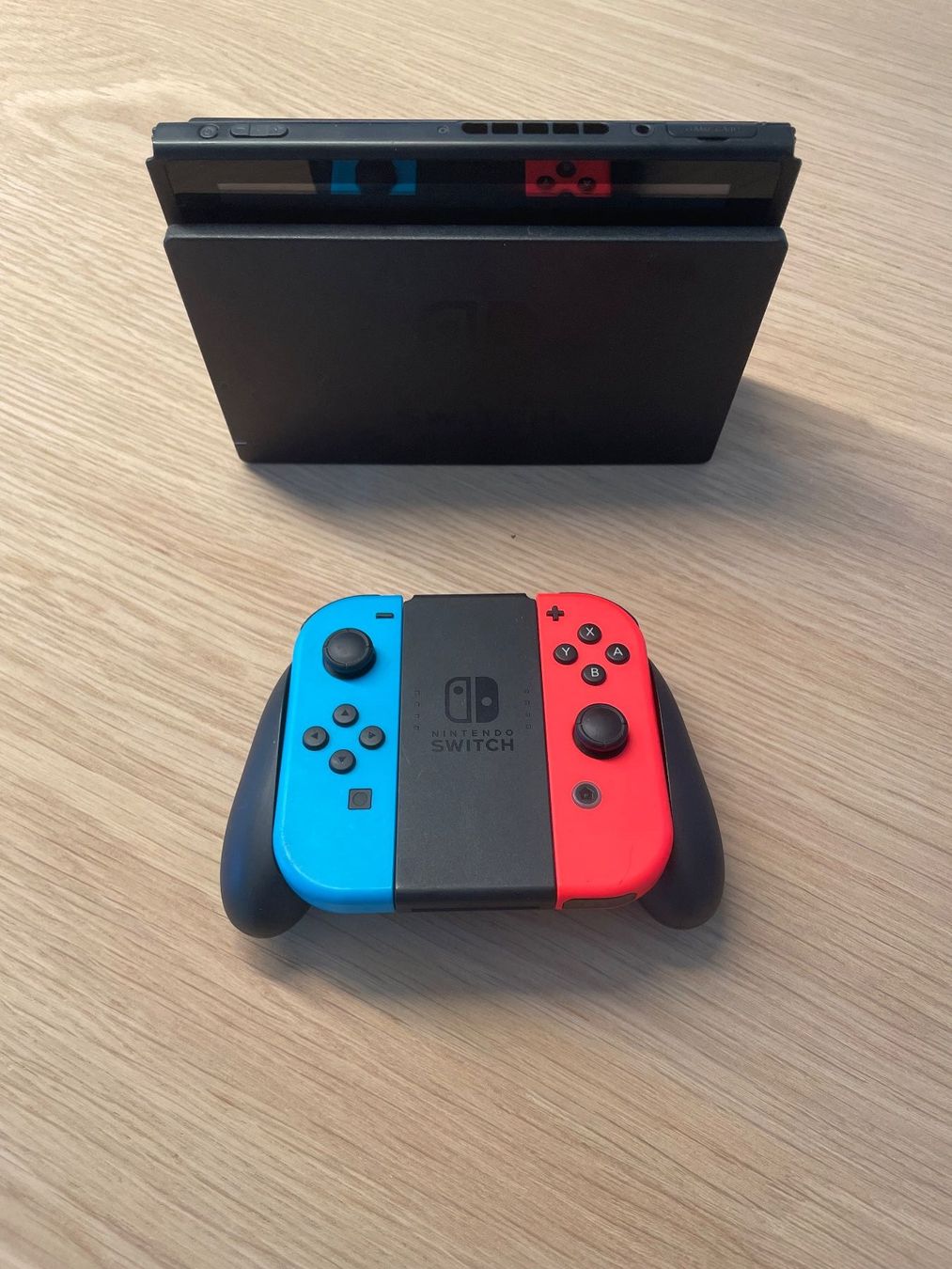 Nintendo Console: Nintendo Switch Konsole mit Zubehör – Usato da Dübendorf venduto da sleepyk 1