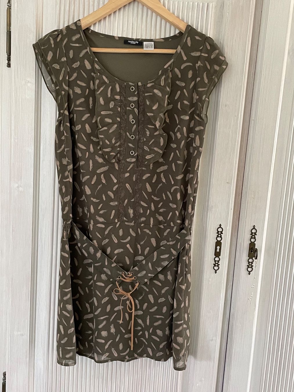 La Redoute Kleider: Kleid mit Federn Kaki Gr. 36 – Gebraucht aus Goldswil von _Dudy_ 4