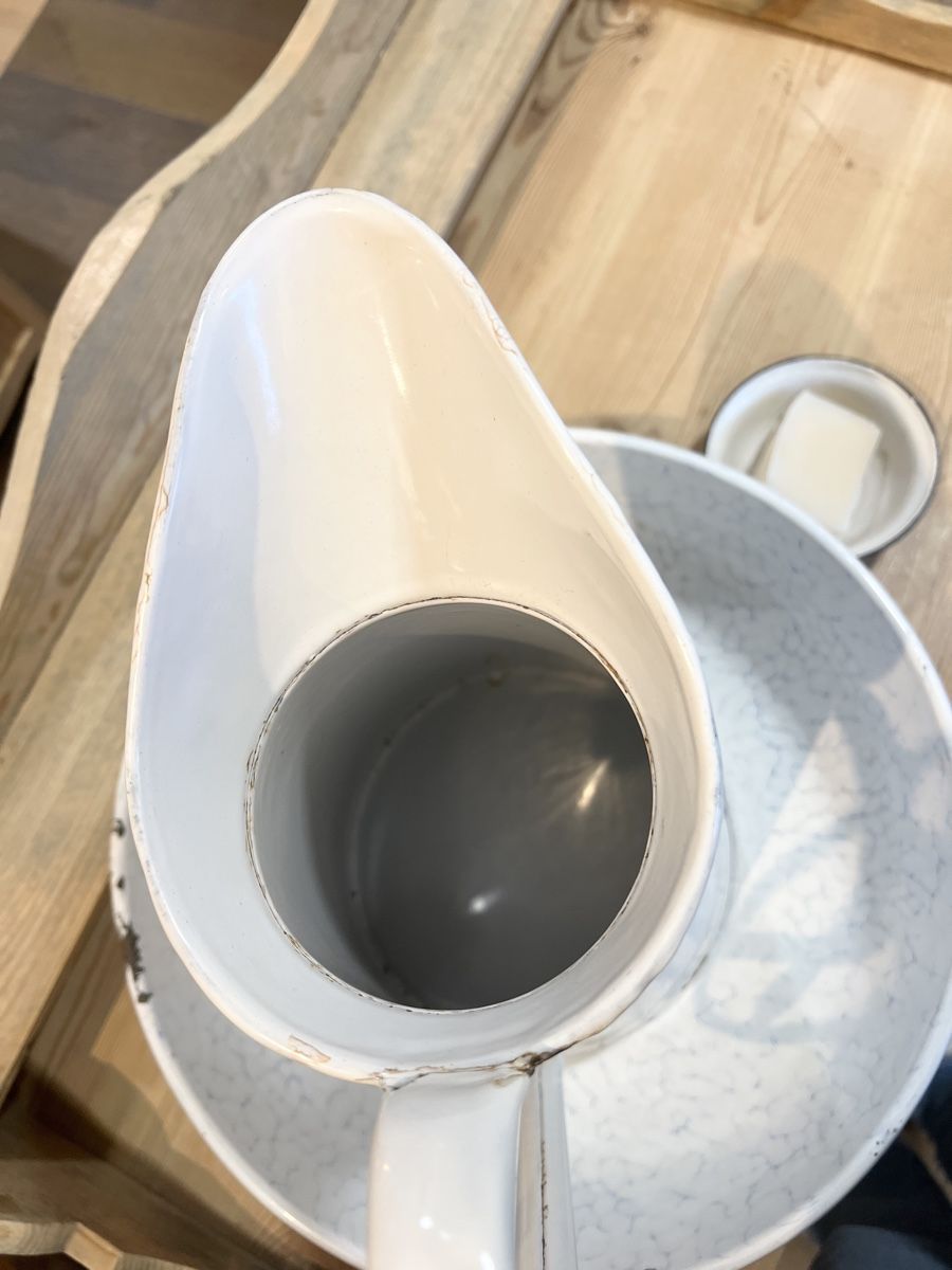 Ciotole: Waschbecken Emaillekrug Set antik – Usato da Sirnach venduto da dasrosahaus 2