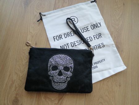 Golden Goose Leder Clutch mit Skull aus Swarovskisteinen