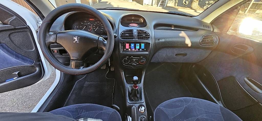 Autos: Peugeot 206 1.4 HDI  – Gebraucht aus Uvrier von RP_Ricardo.ch 3