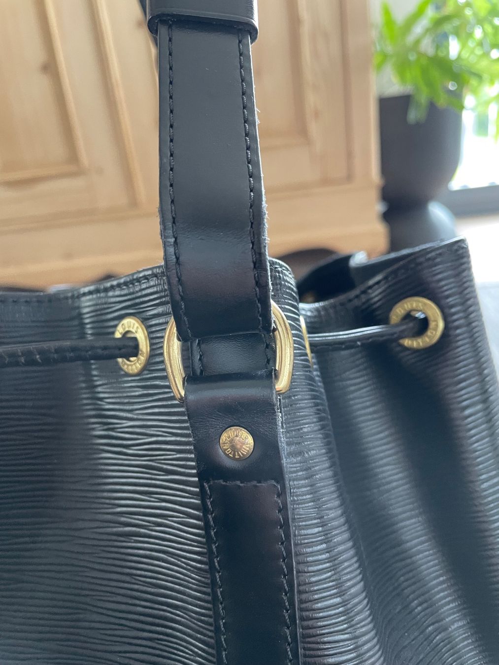 Louis Vuitton Borse da donna: Louis Vuitton Noé Epi – Usato da Wädenswil venduto da quattromic 3