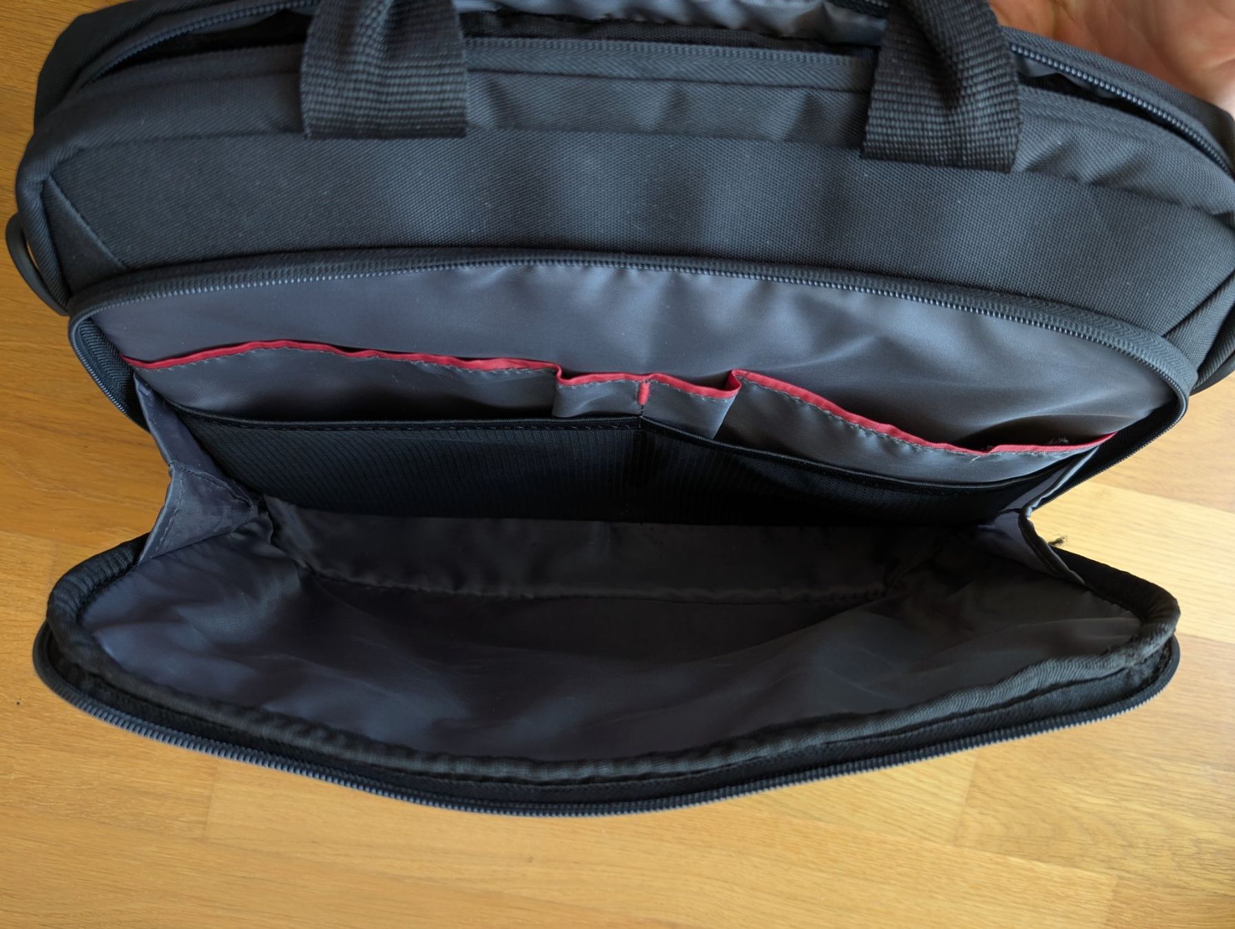 Samsonite Borse: Samsonite GuardIt 2.0 Briefcase Bailhandle 13.3" Sacoche PC – Usato da Meyrin venduto da pc1parts 3