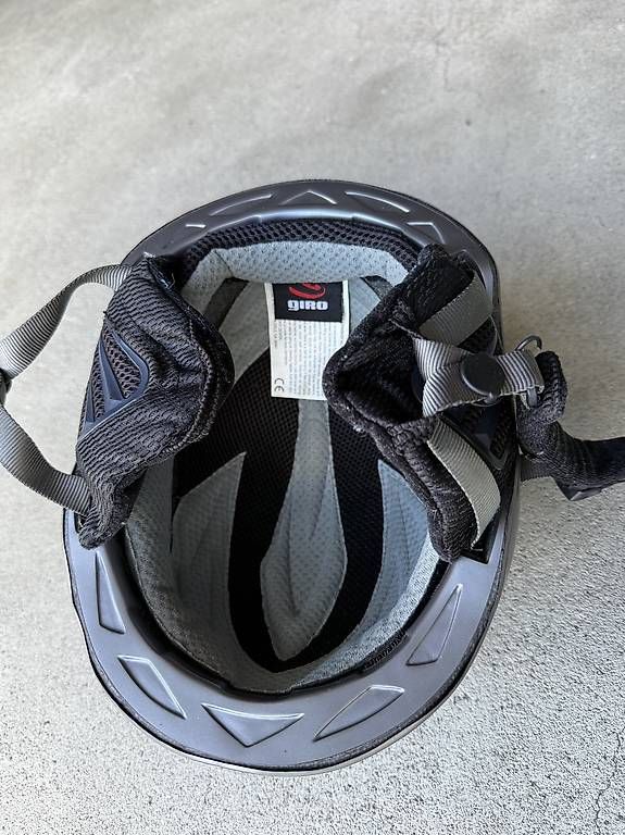 Casques: Giro Skihelm 52-53,5cm – D'occasion à Schmitten FR par FAJost 1