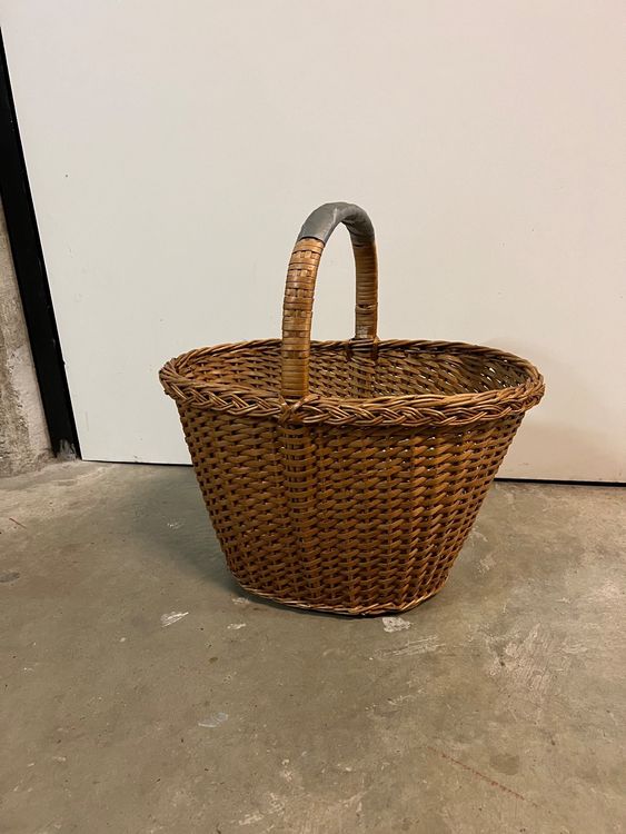 ANCIEN PANIER De Pêche a la truite en Osier tressé - TBE EUR 27,00 - FR