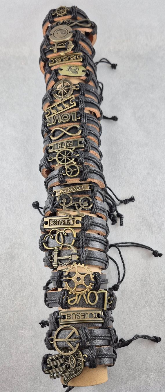 Bracciali & Braccialetti: Armbänder Set, 45 Stk. diverse Modelle – Nuovo (secondo la descrizione) da Wädenswil venduto da Orso31 2