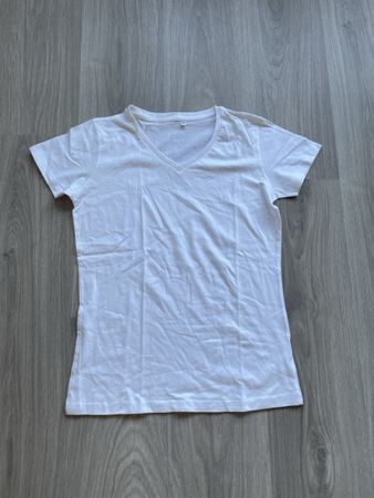 Weisses T-Shirt mit V-Ausschnitt, Grösse M - Neu!