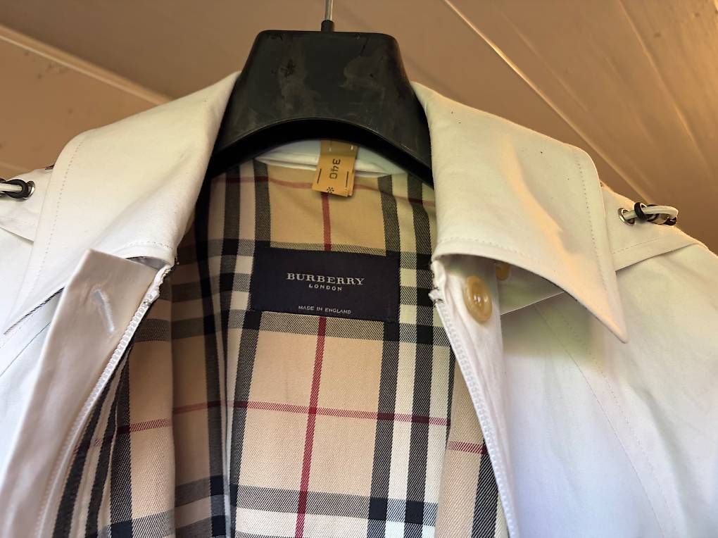 Cappotti: Original Burberry Parka weiss  – Usato da Horgen venduto da Edeka50 4