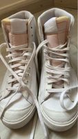 Stylische weisse Sneakers Grösse 41 - neuwertig!