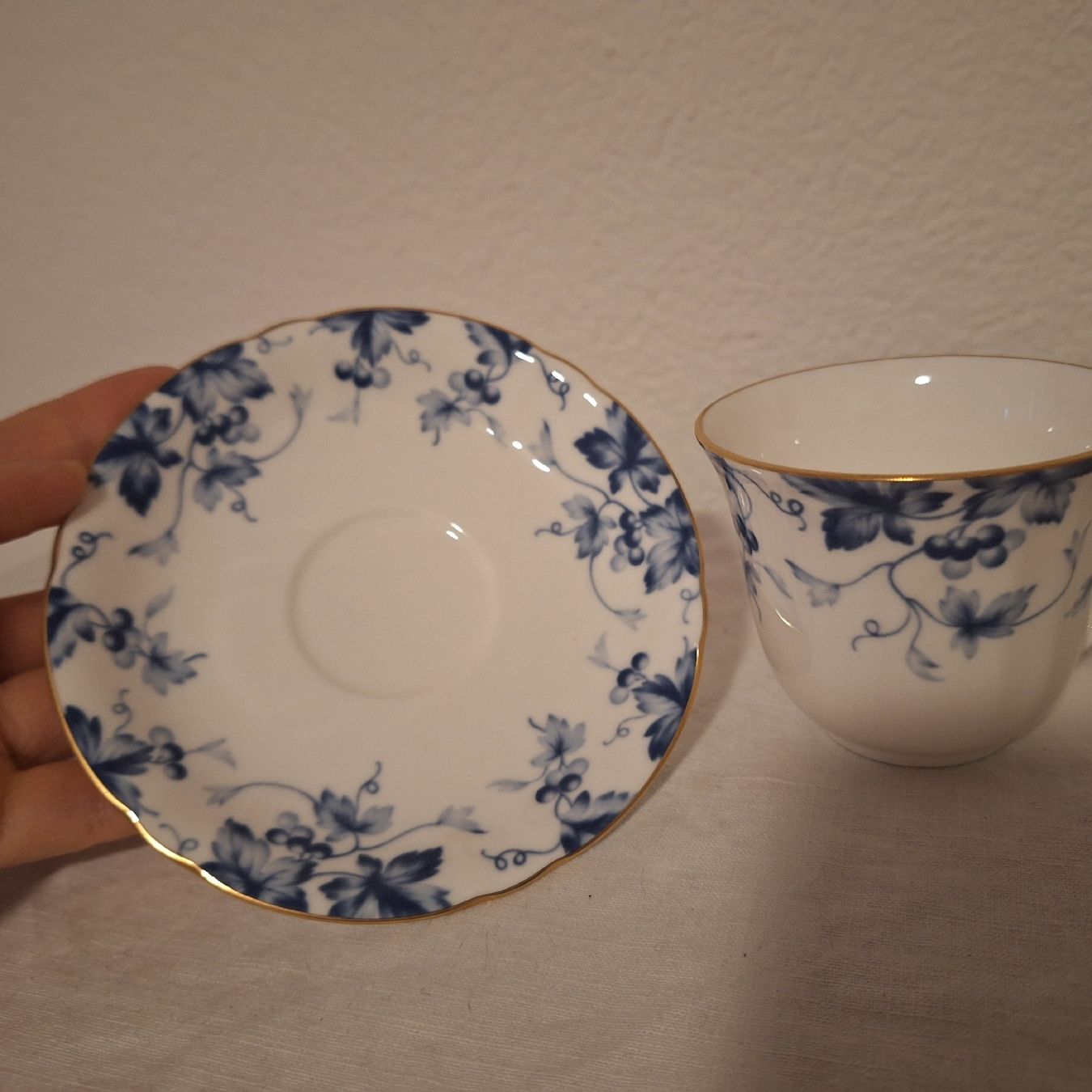 Tazze: Versand möglich. Tasse blaues Weinlaub – Usato da Winterthur venduto da Goldpipau 4