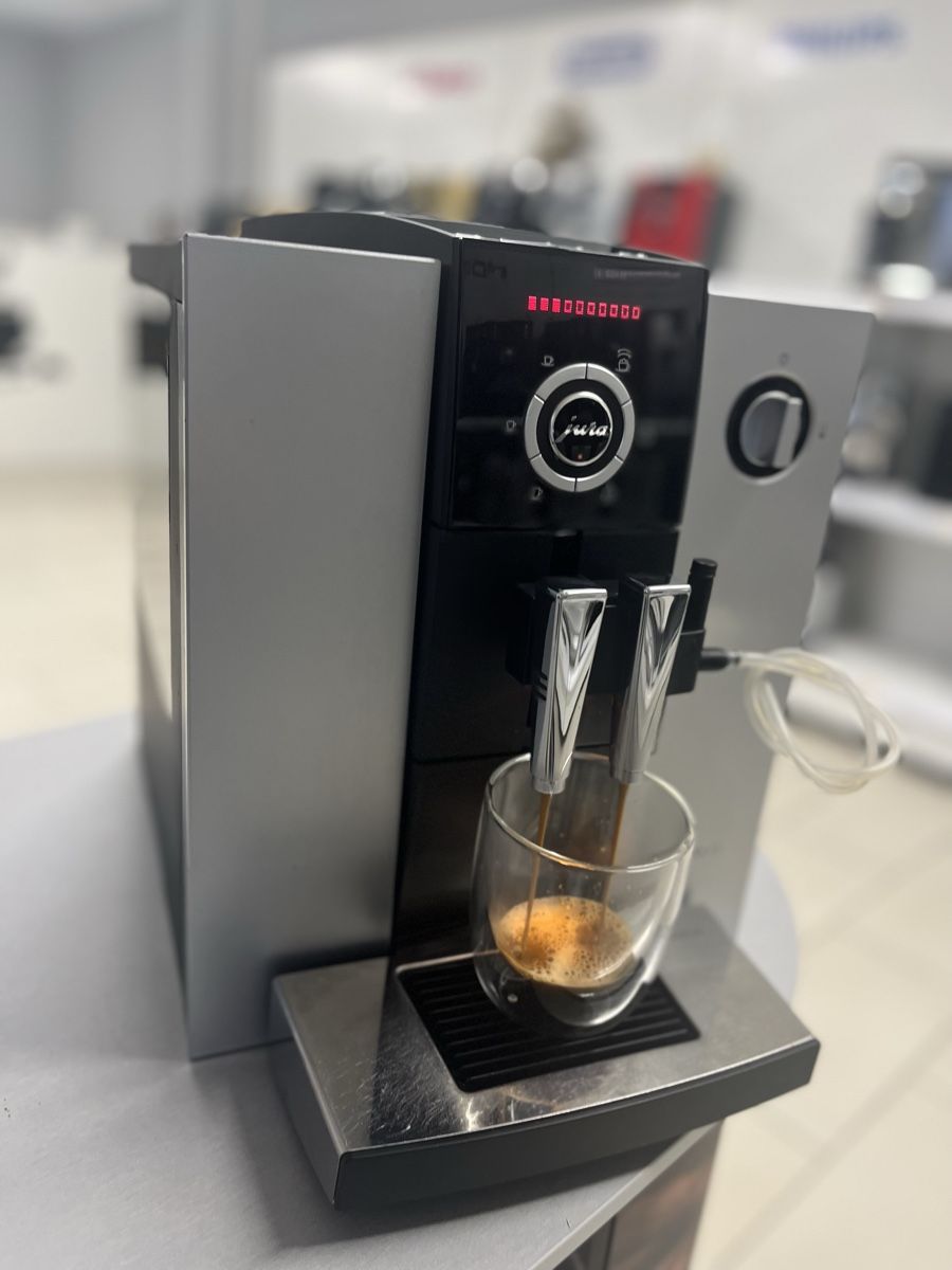 Jura Macchine per caffè & Macchine per espresso: JURA F7 – Usato da Gränichen venduto da Luma.KaffeeMaschinen 1