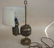 Antike Petrollampe elektrifiziert Tisch Lampe Messing ~ 1920