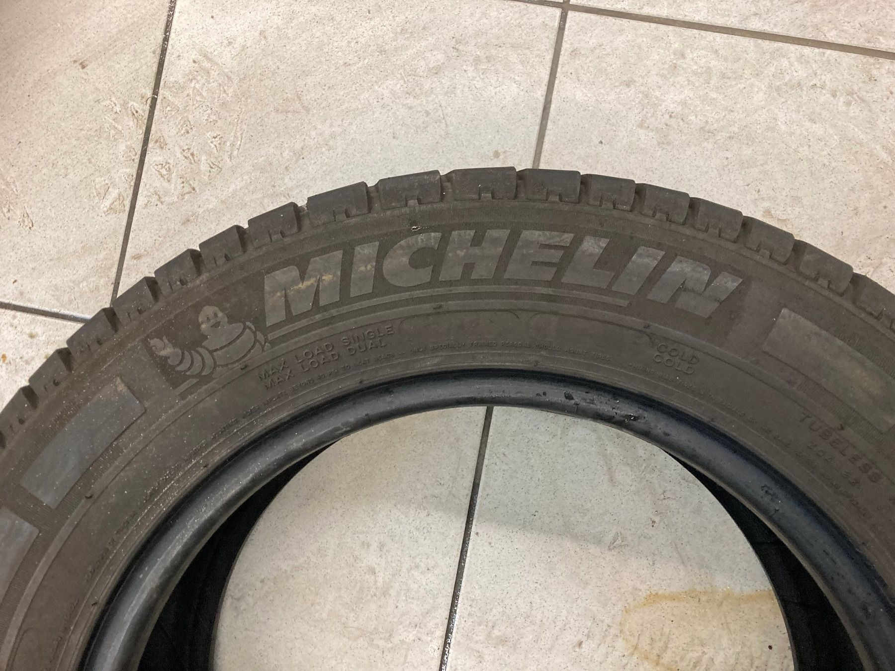 Michelin Pneumatici & Ruote complete: 205/65R16 C Sommerpneu – Usato da Cham venduto da WB2223 2