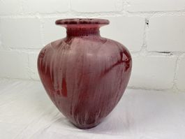 Elegante Vintage Vase, Rot-Töne, für stilvolles Ambiente