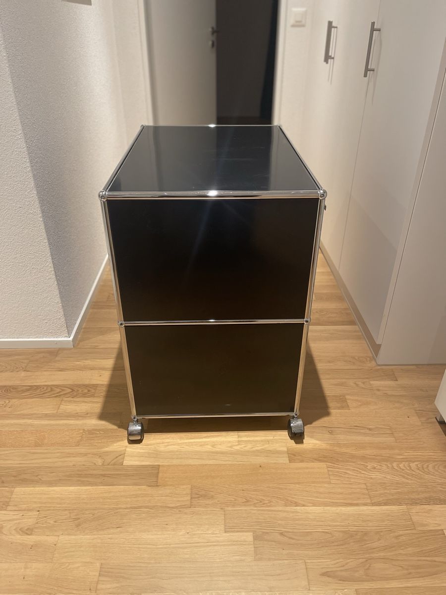 USM Banconi: USM Sideboard Büro  – Nuovo (secondo la descrizione) da Schachen LU venduto da reto.ponti 2