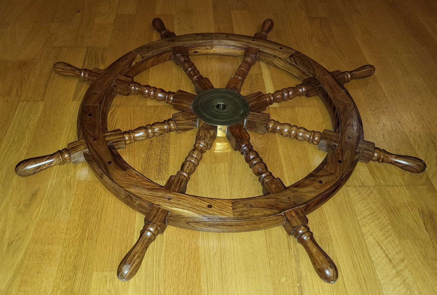 Tutte le decorazioni: Schiffssteuerrad aus Holz und Messing ca. 92cm Durchmesser – Usato da Cudrefin venduto da GalliumRicardo 2