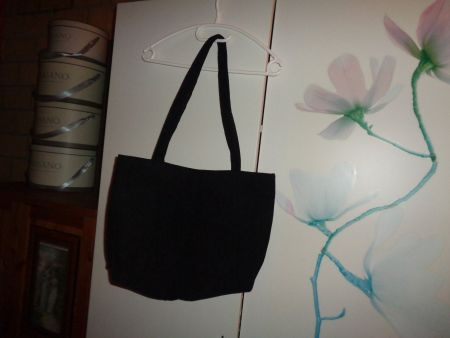 *** schwarze Tasche *** / Cord Optik / Neu