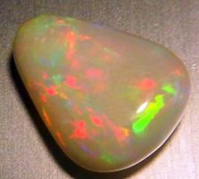 4,86 ct. Top-funkelnder WELO-Feueropal, SEHR VIEL FEUER