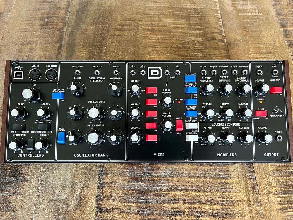 Behringer Model D (Gebraucht) in St-Sulpice VD für CHF 200 – mit ...