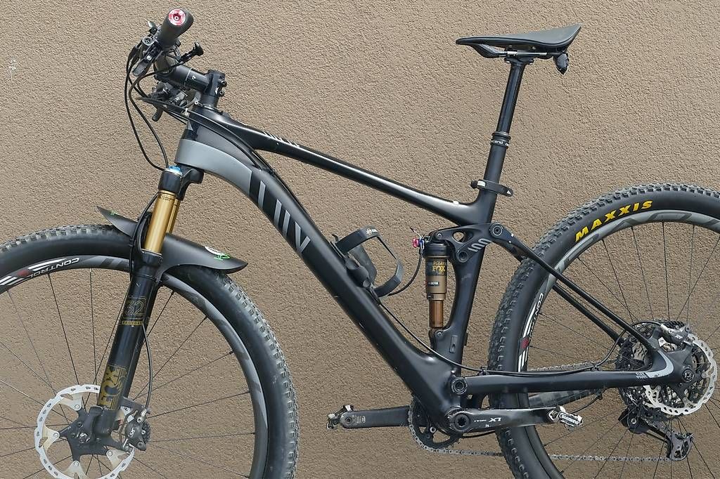 Canyon Biciclette: Canyon Lux CF 29  Carbon Fully – Usato da Regensdorf venduto da arsenal1886