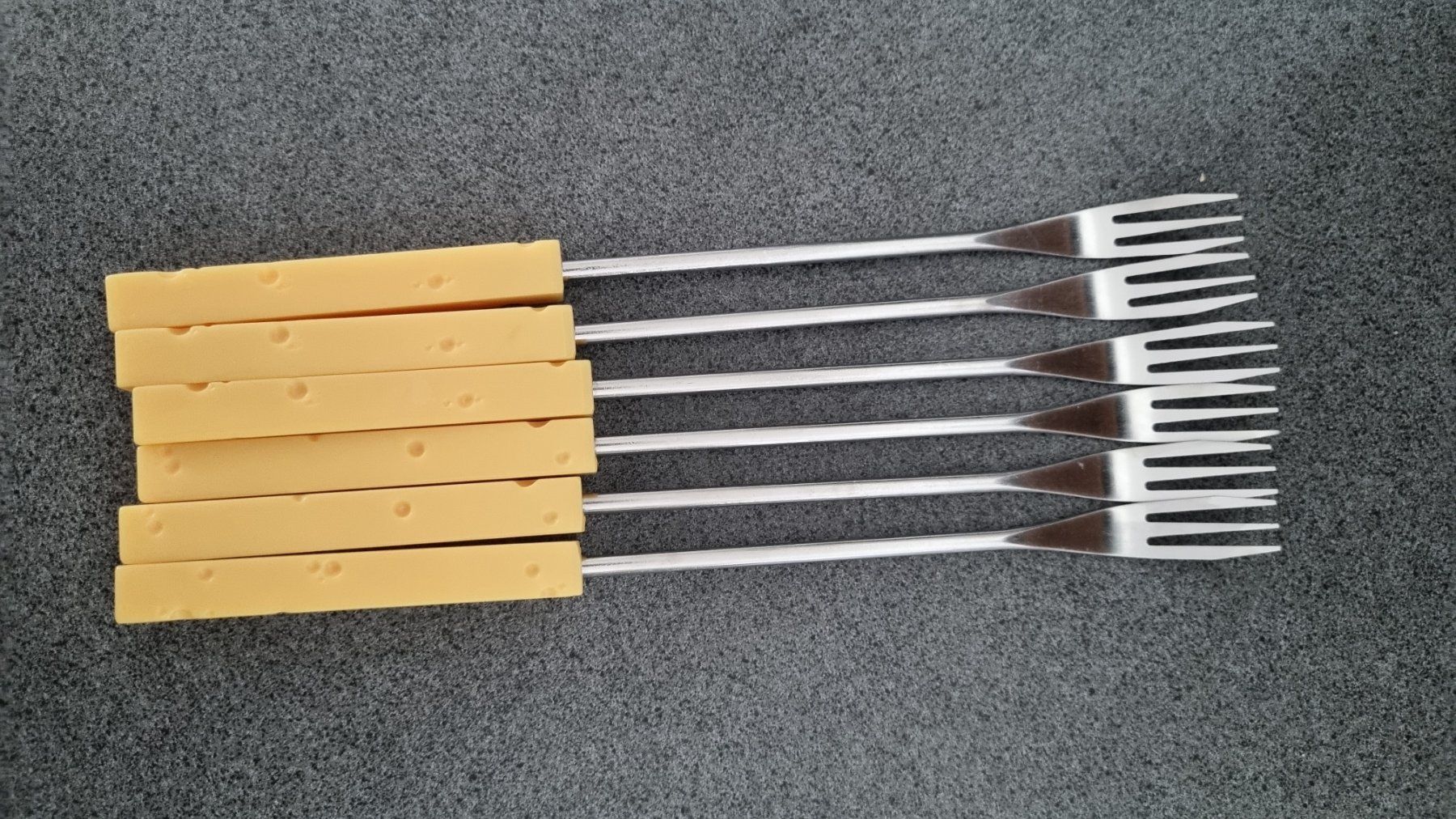 Forchette: 6 fourchettes à fondue fromage – Usato da La Chaux-de-Fonds venduto da mikilo1