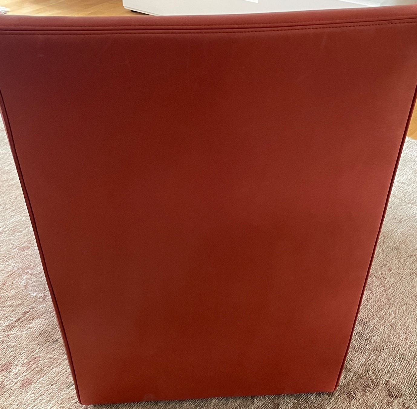 Poltrone: Vintage Ledersessel mit Hocker, Farbe Koralle – Usato da Volketswil venduto da rubin74 6