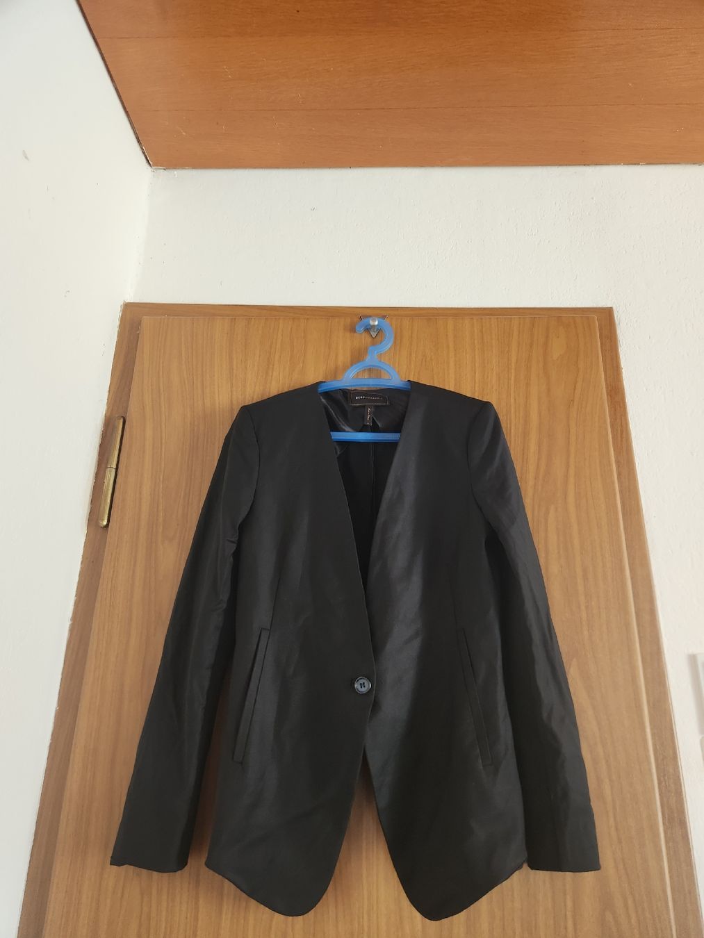 Vestes: Blazer BCBGMAXAZRIA noir taille M occasion – D'occasion à Niedergösgen par Eva2410 7