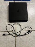 Playstation 4 Slim mit Spielen und Zubehör gebraucht 